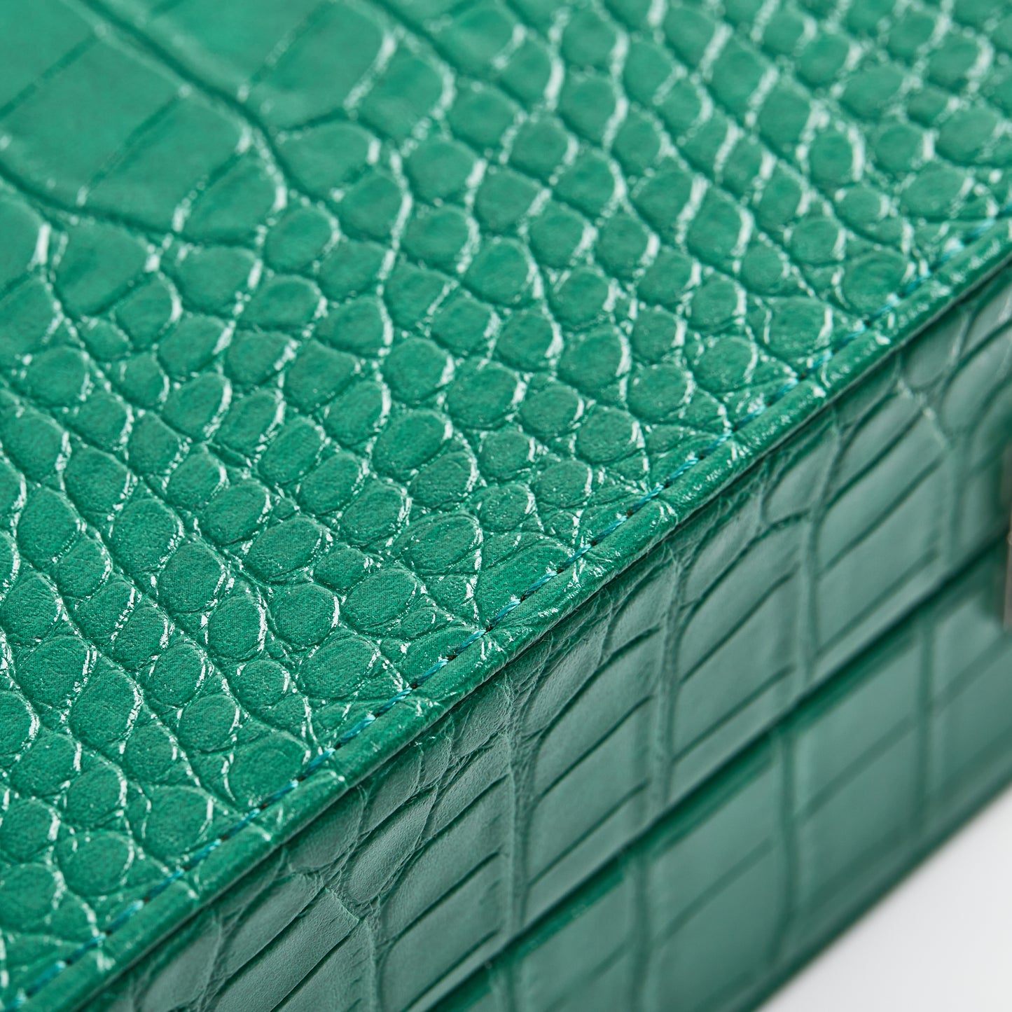 PRE-ORDER: Miami Backgammon Society Crocodile Board — Emerald